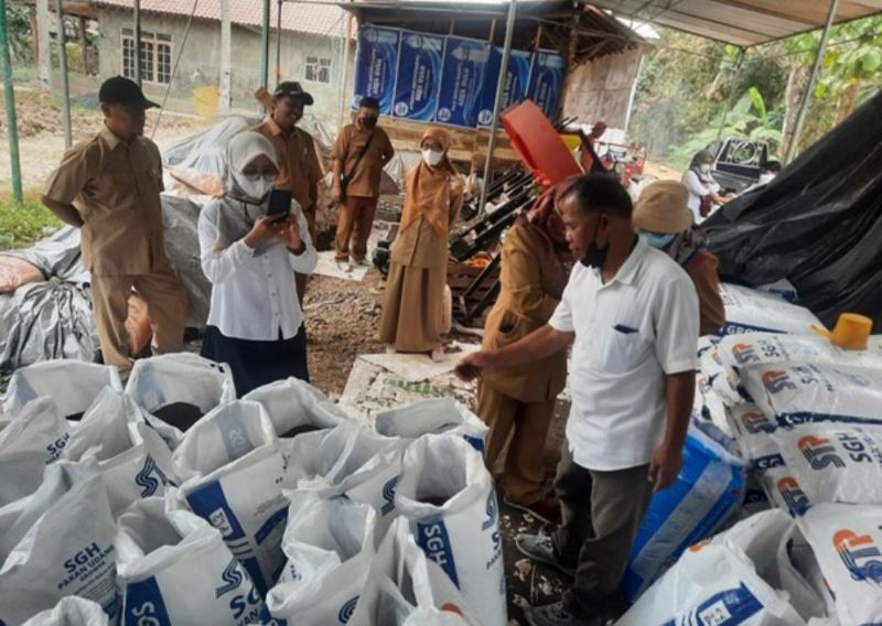 Masifkan Genta Organik, Kementan Dampingi Petani Kebumen Produksi Pupuk ...